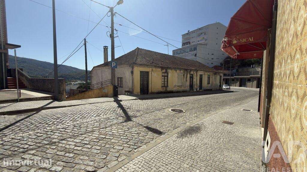 Moradia em banda em Peso da Régua e Godim de 520 m2 - Grande imagem: 4/20