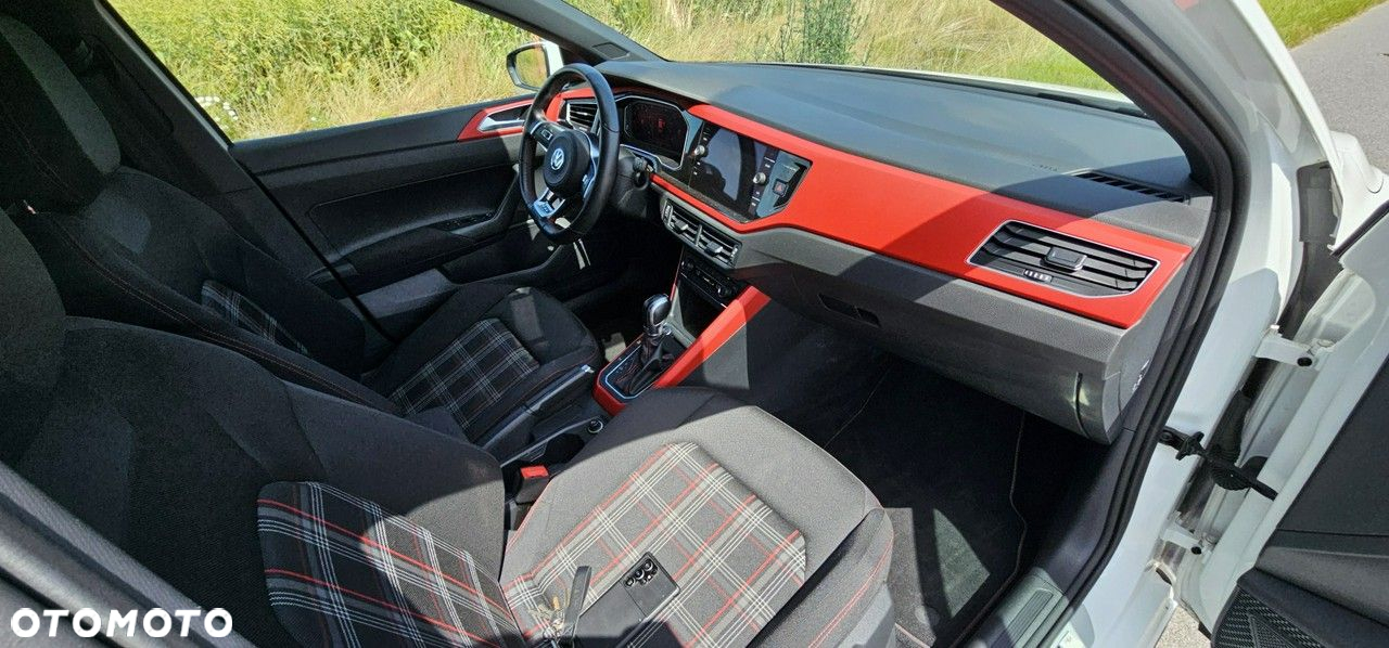 Volkswagen Polo - 9