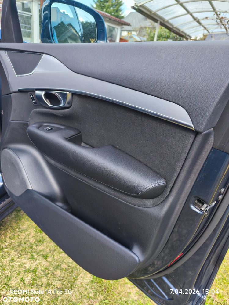 Volvo XC 90 D5 AWD Geartronic Momentum - 8