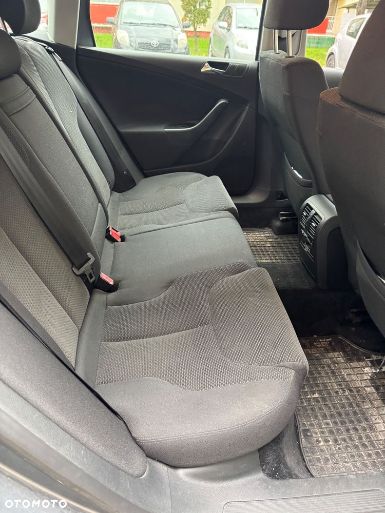 Volkswagen Passat 1.9 TDI Trendline - 14
