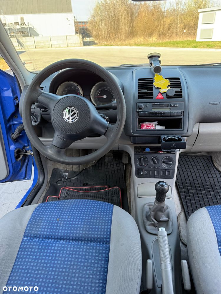 Volkswagen Polo 1.4 16V Trendline - 29