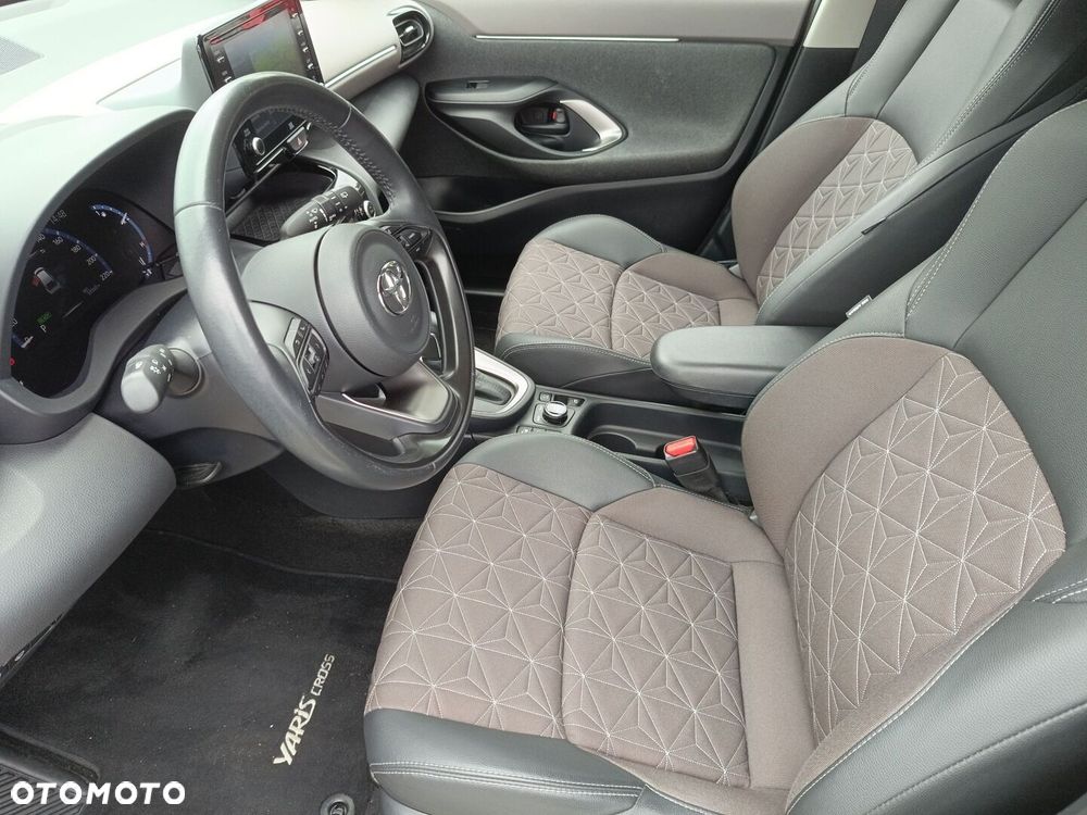 Toyota Yaris Cross - 14