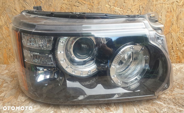 Range Rover Sport 09-13 Lampa Reflektor 9 PIN PRAWA CZARNA L320