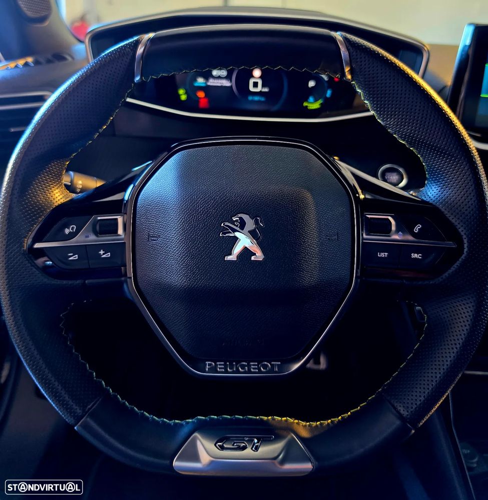 Peugeot e-2008 GT - 28