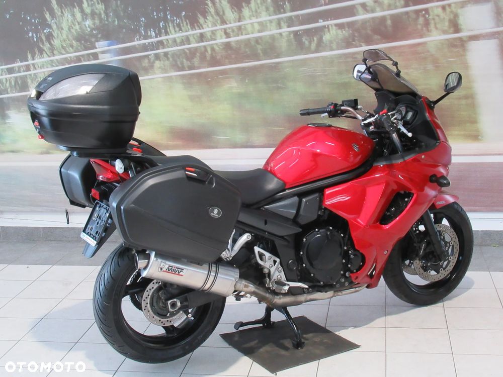 Suzuki GSX - 7