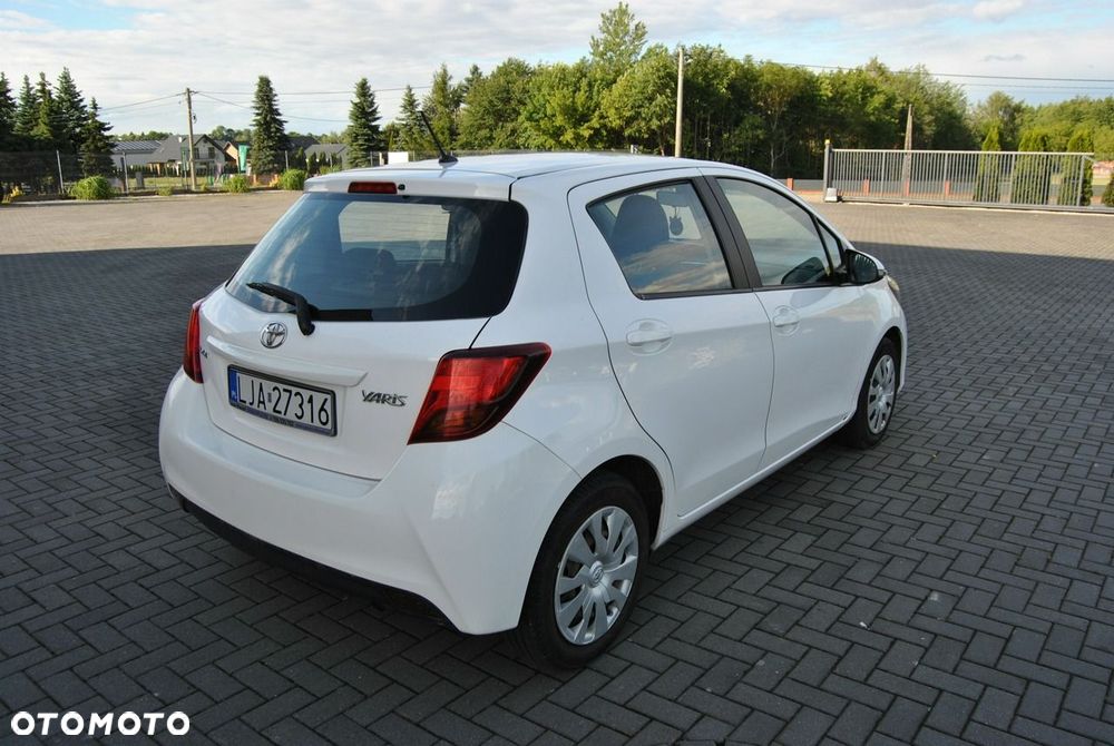 Toyota Yaris - 12