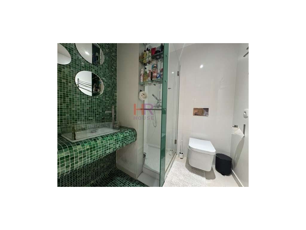 Vende-se apartamento T2 com garagem em Quinta das Nogueiras em Coim... - Grande imagem: 4/24
