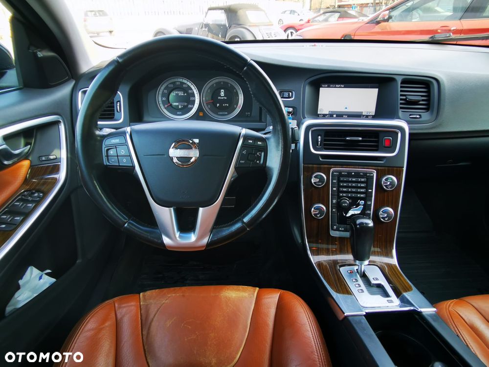 Volvo S60 T6 AWD Geartronic Summum - 9