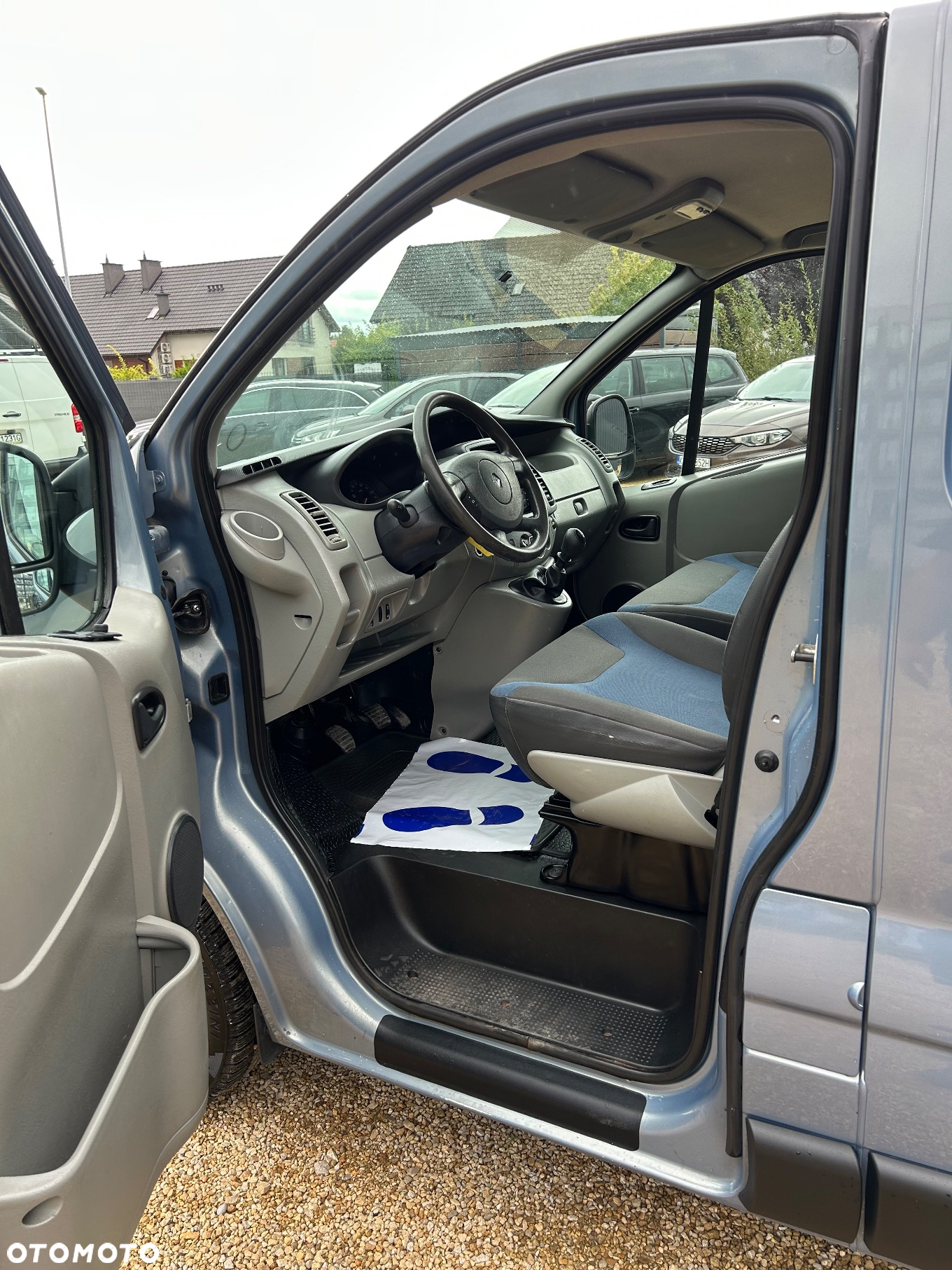 Renault TRAFIC - 10