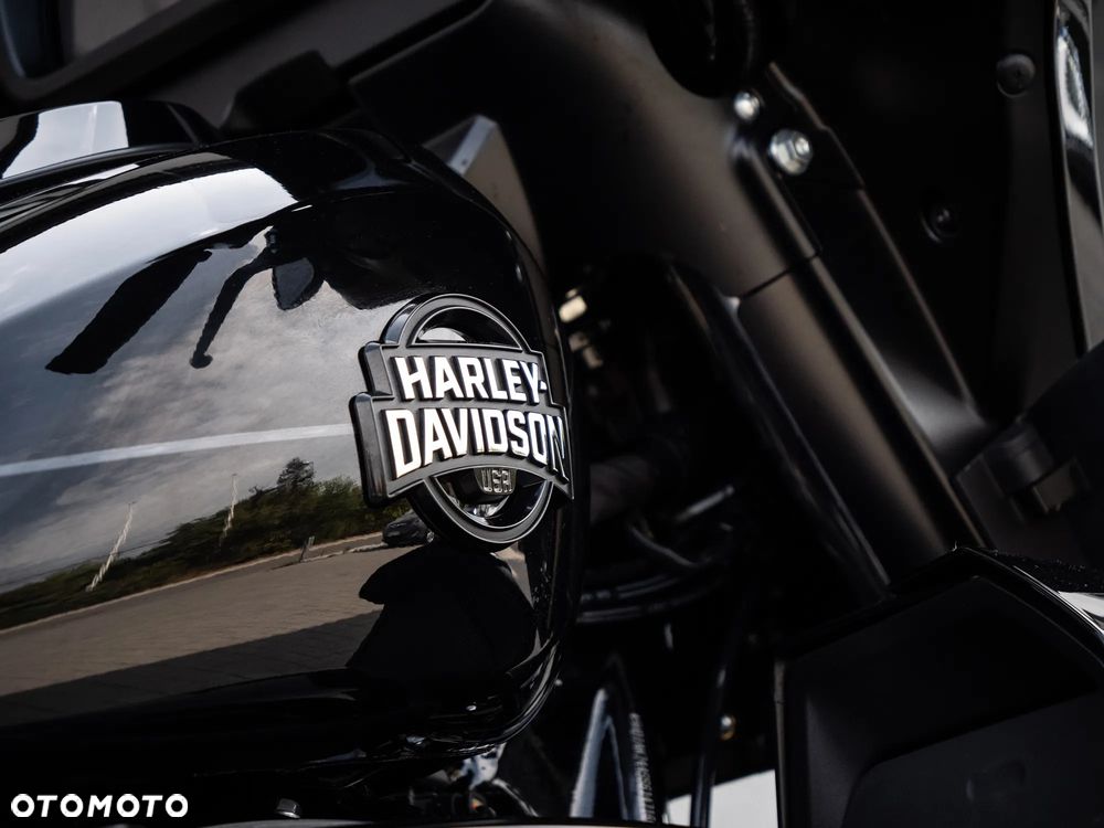 Harley-Davidson Touring Street Glide - 39