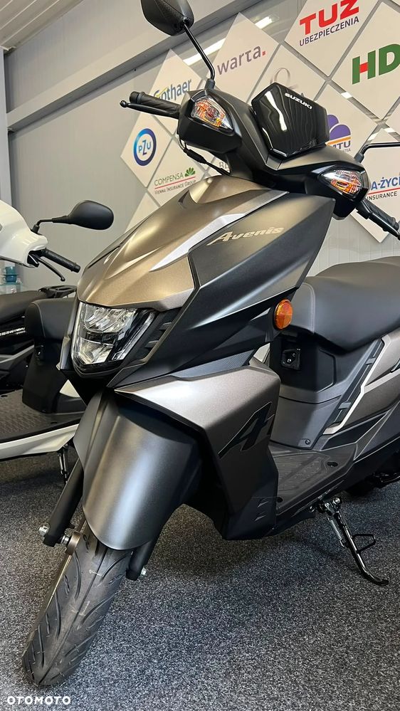 Suzuki Avenis - 3