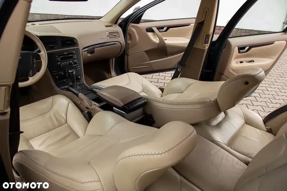 Volvo XC 70 2.4D AWD Summum - 32