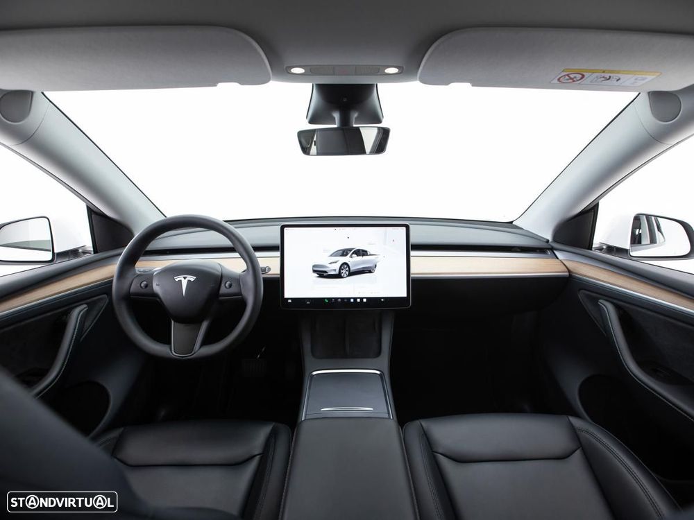 Tesla Model Y Long Range Dual Motor AWD - 8