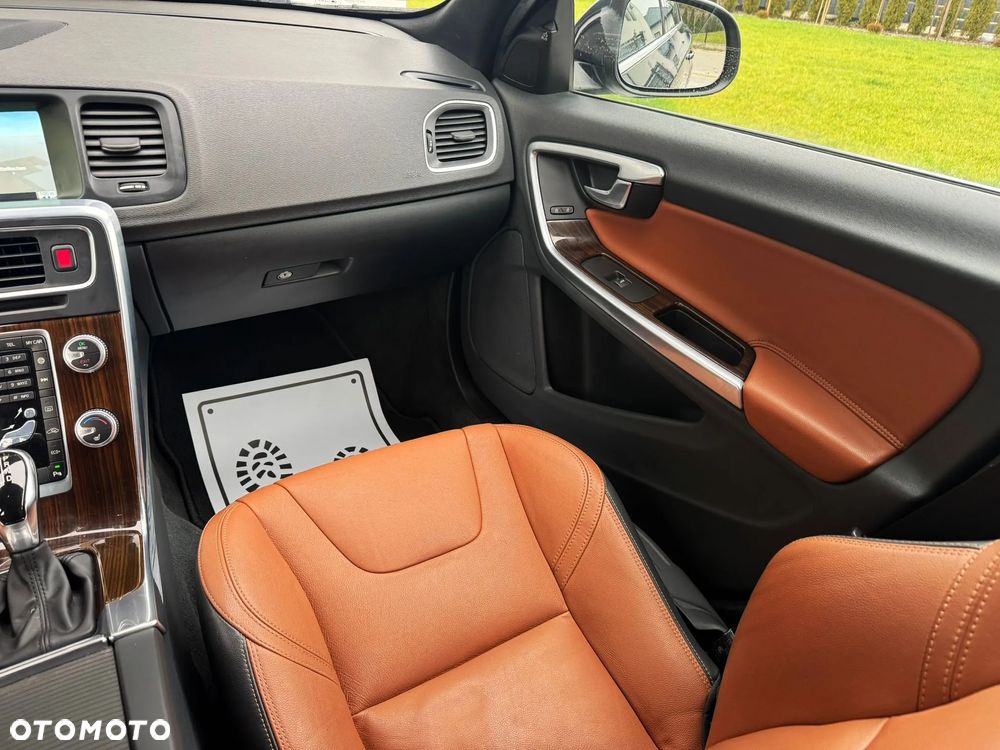 Volvo V60 D4 Geartronic Summum - 23