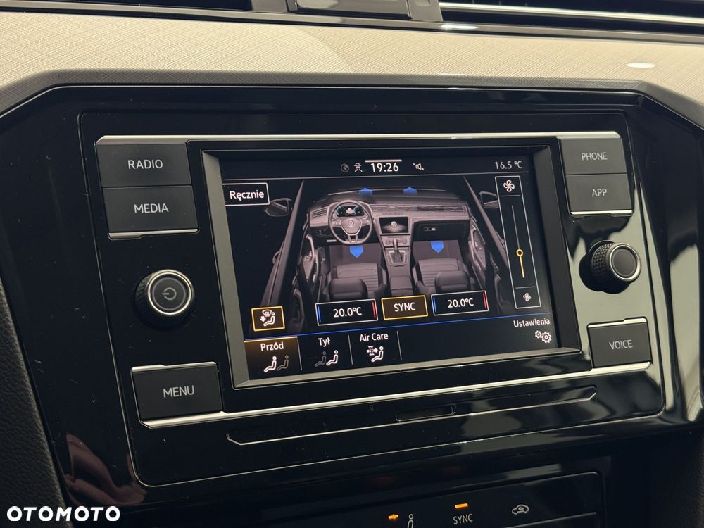 Volkswagen Passat - 37