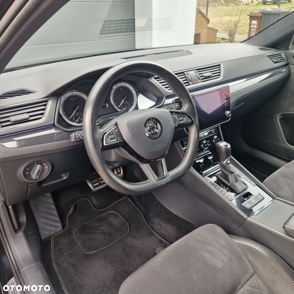 Skoda Superb 2.0 TSI Sportline DSG - 9