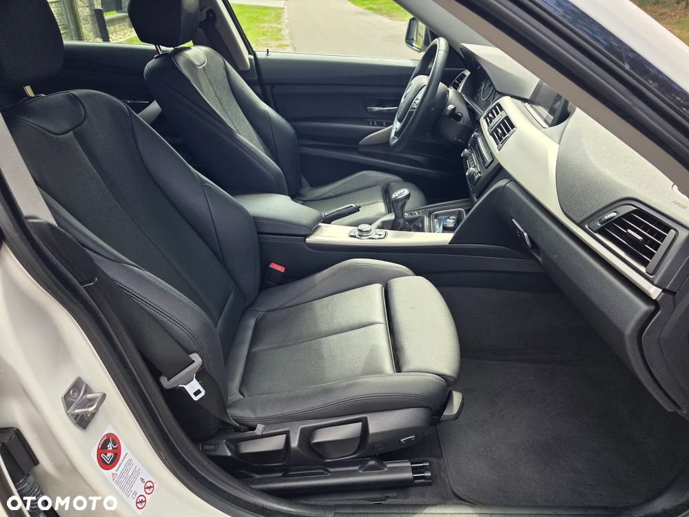 BMW Seria 3 318d DPF - 24