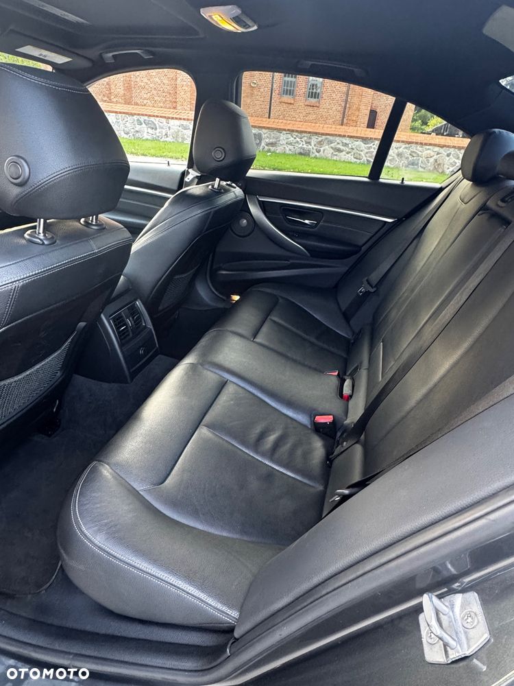 BMW Seria 3 340i M Sport Sport - 20