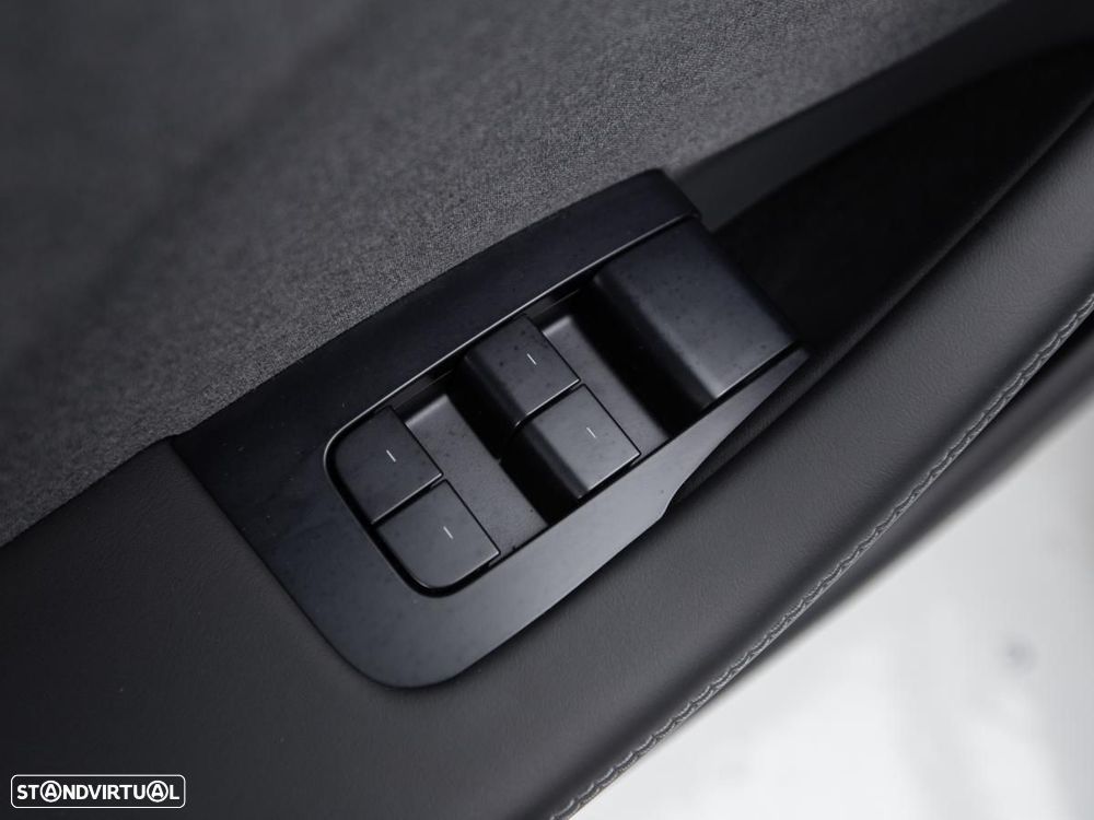 Tesla Model 3 Tração Traseira - 18