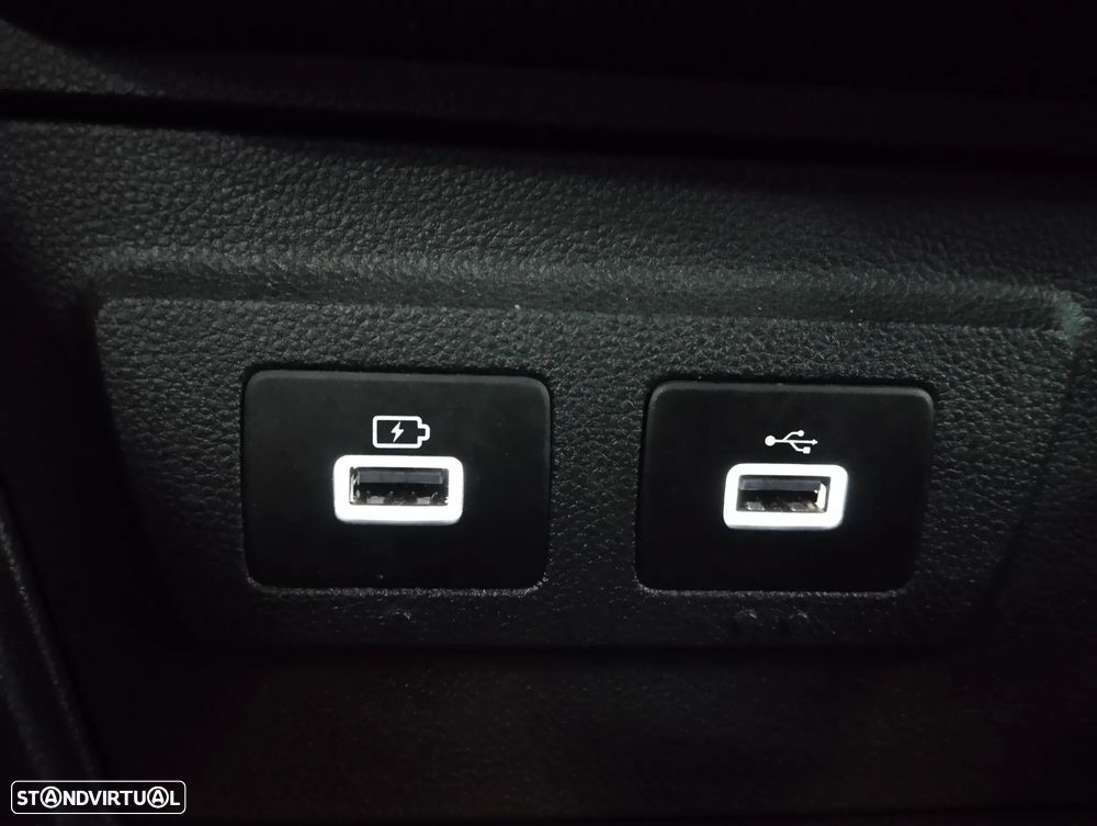 Dacia Duster 1.0 TCe Prestige Bi-Fuel - 38