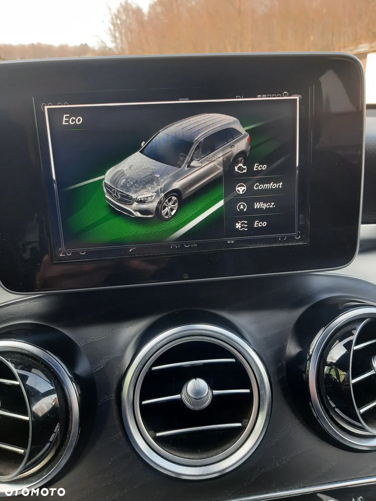 Mercedes-Benz GLC - 14