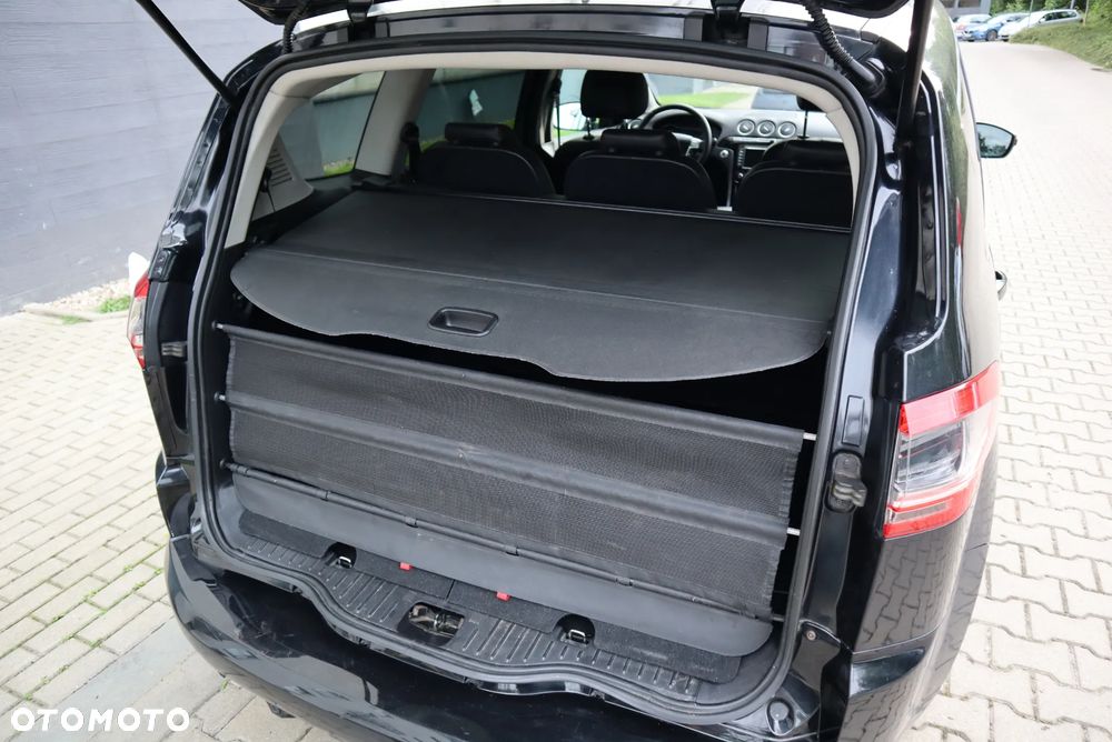 Ford S-Max - 13