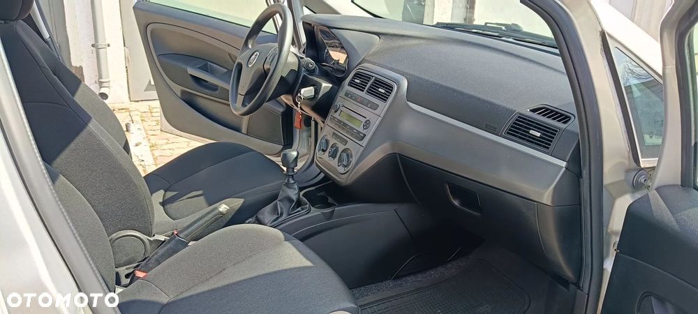 Fiat Punto 1.4 Young - 13