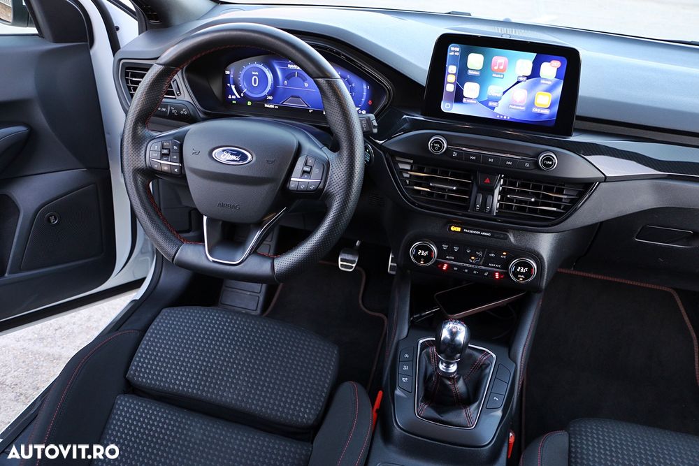Ford Focus 1.0 EcoBoost Hybrid ST-LINE DESIGN - 25