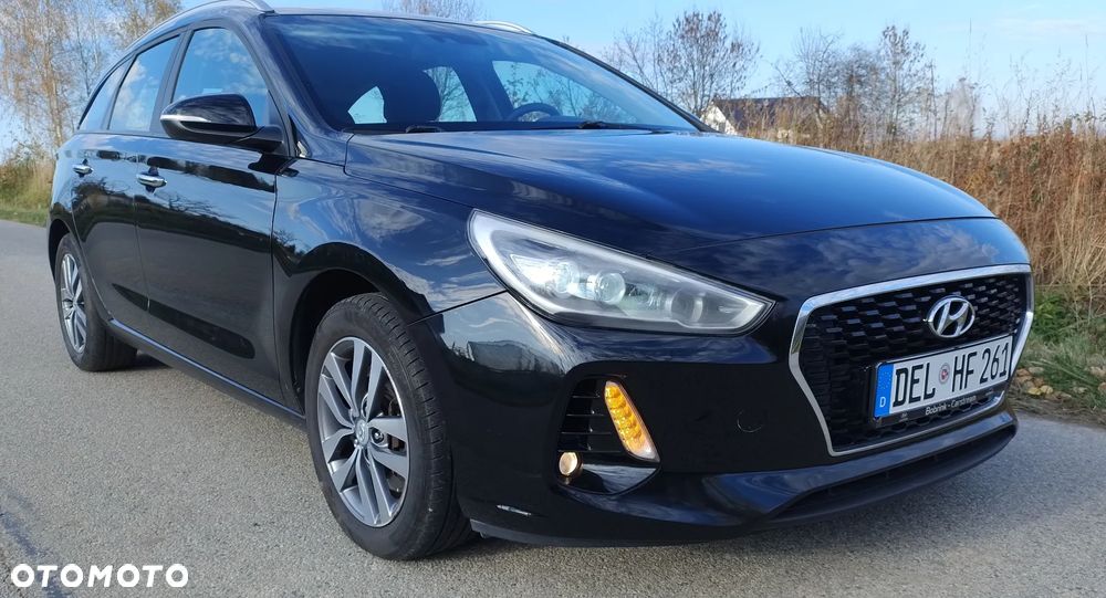 Hyundai i30 1.6 CRDi Classic + DCT - 10