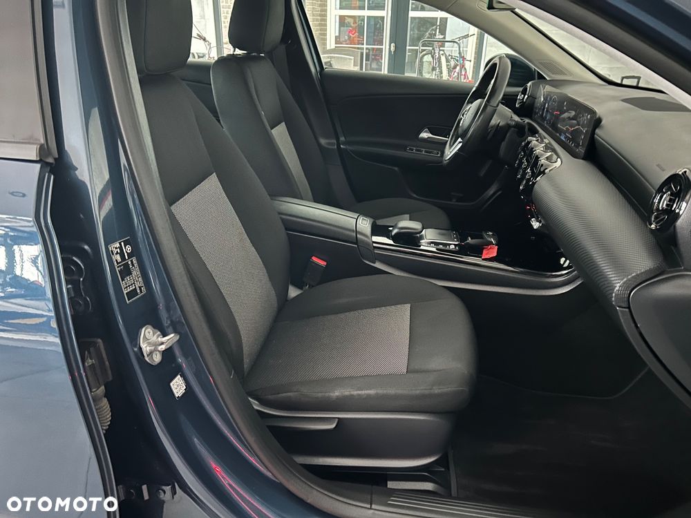 Mercedes-Benz Klasa A 180 d 7G-DCT - 26