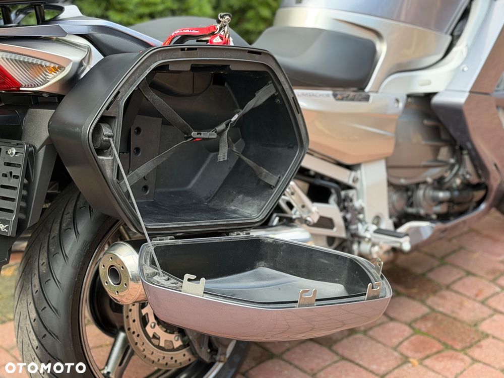 Yamaha FJR - 24