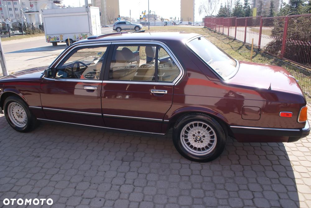 BMW Seria 7 - 10