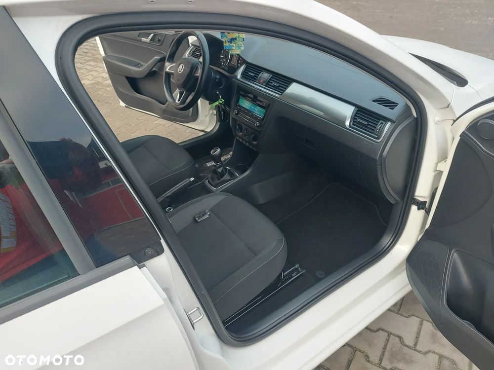 Skoda RAPID 1.2 TSI (Green tec) Ambition - 12