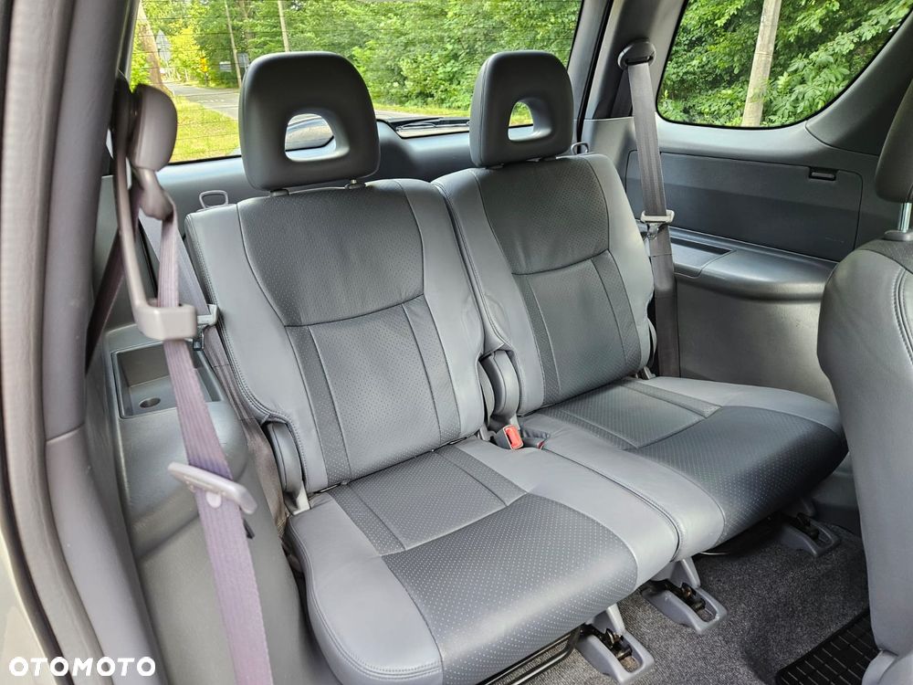 Toyota RAV4 - 8