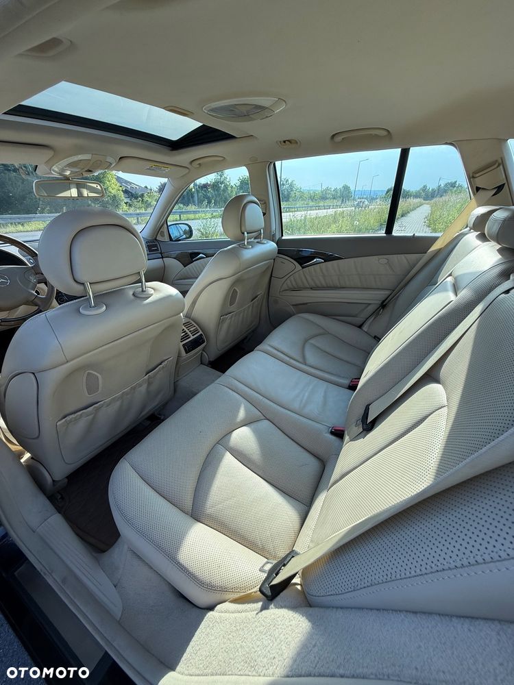 Mercedes-Benz Klasa E 500 4-Matic T Avantgarde - 25