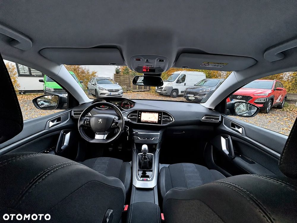 Peugeot 308 1.5 BlueHDi Allure S&S - 23