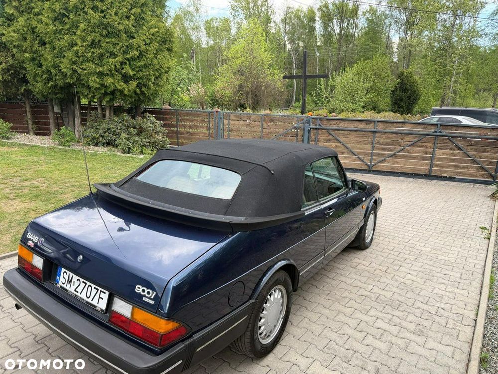 Saab 900 - 20