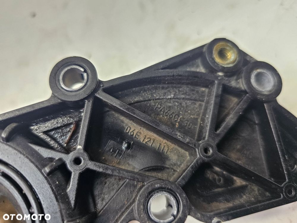 OBUDOWA TERMOSTATU AUDI S4 S5 A6 C7 3.0 TFSI CRE 06E121111AT - 4