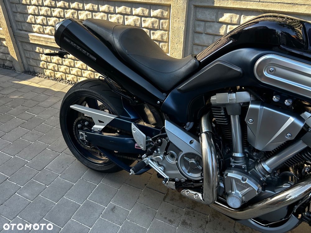 Yamaha MT - 5