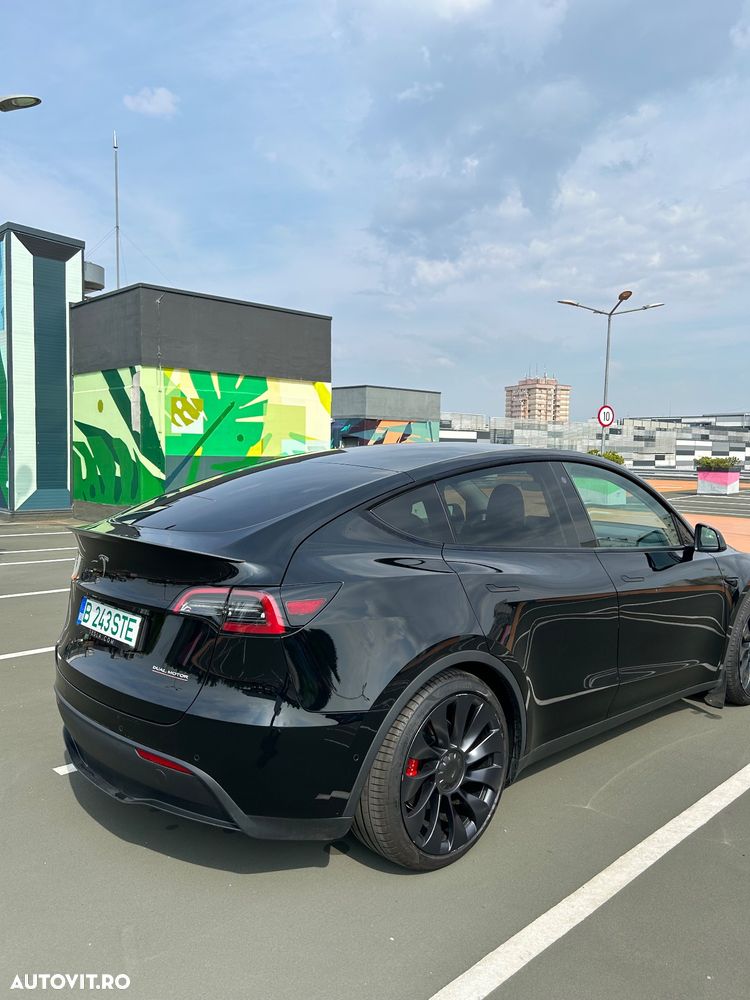 Tesla Model Y AWD Performance - 6