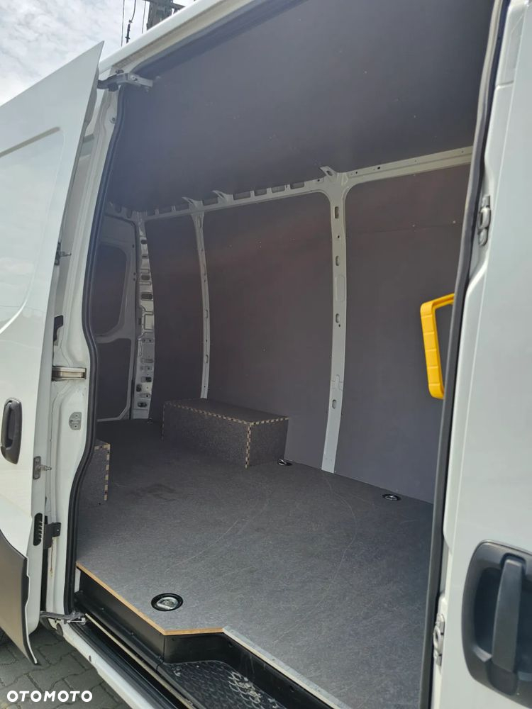 Iveco DAILY - 13