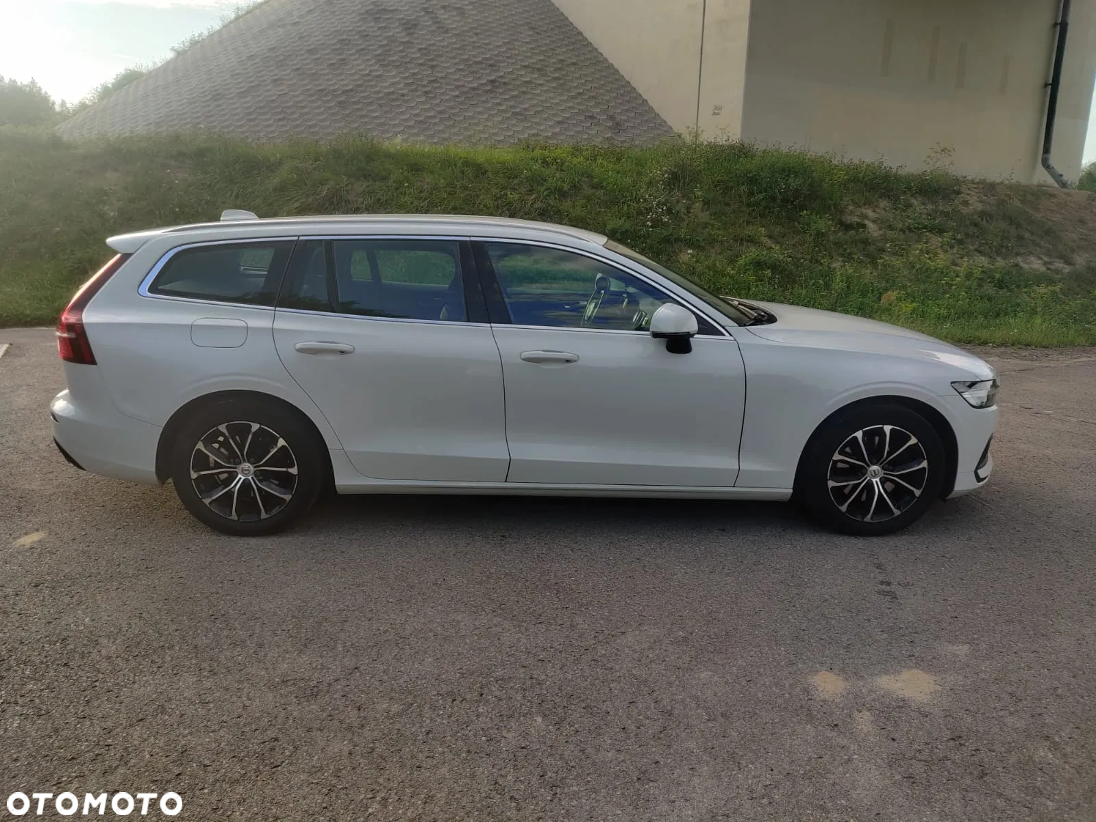 Volvo V60 B4 D Geartronic RDesign - 2