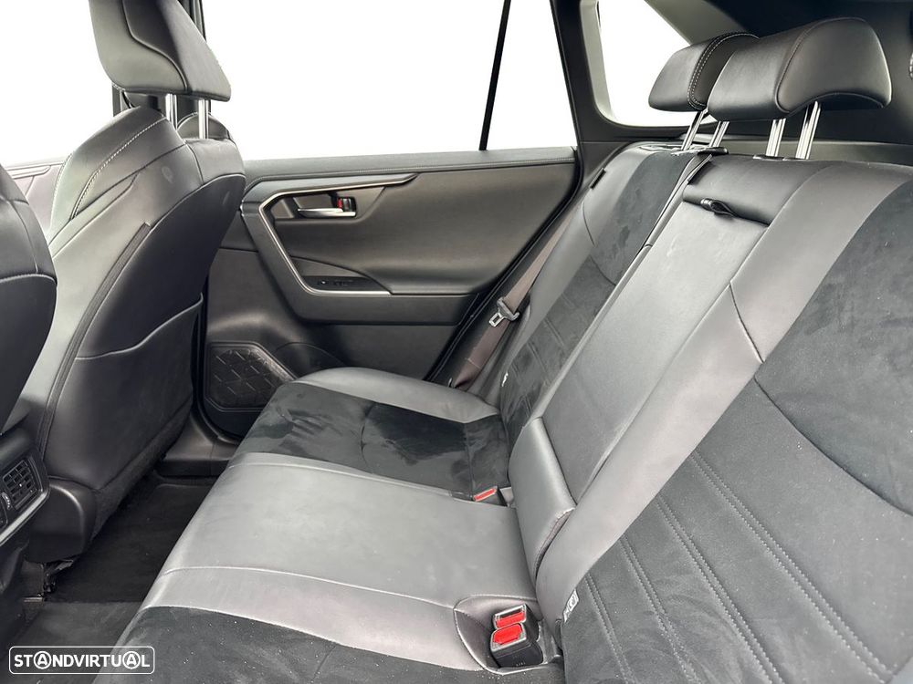 Toyota RAV4 - 7