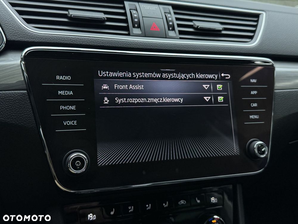 Skoda Superb 2.0 TSI Style DSG - 36