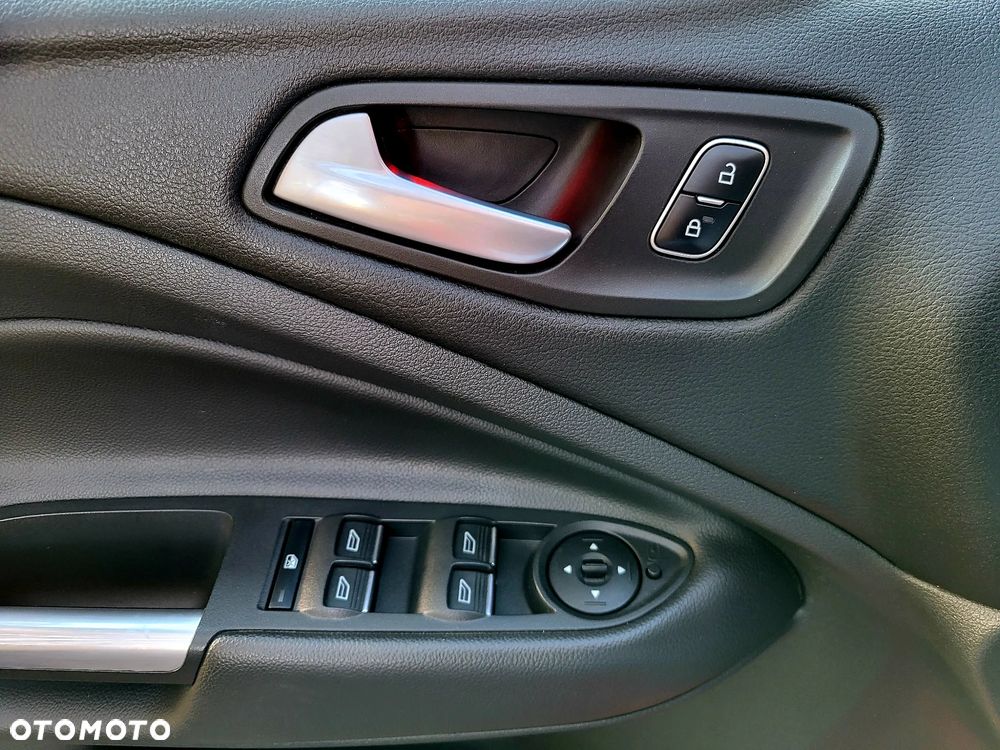 Ford Kuga 1.5 EcoBoost 2x4 ST-Line - 18