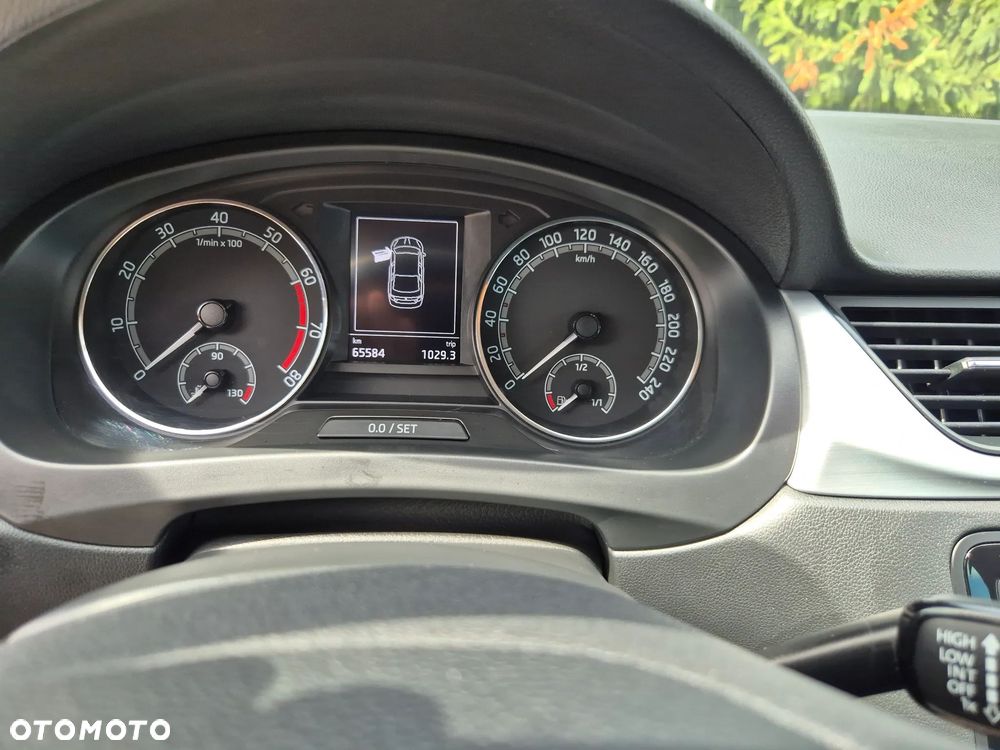 Skoda RAPID 1.0 TSI Ambition - 12