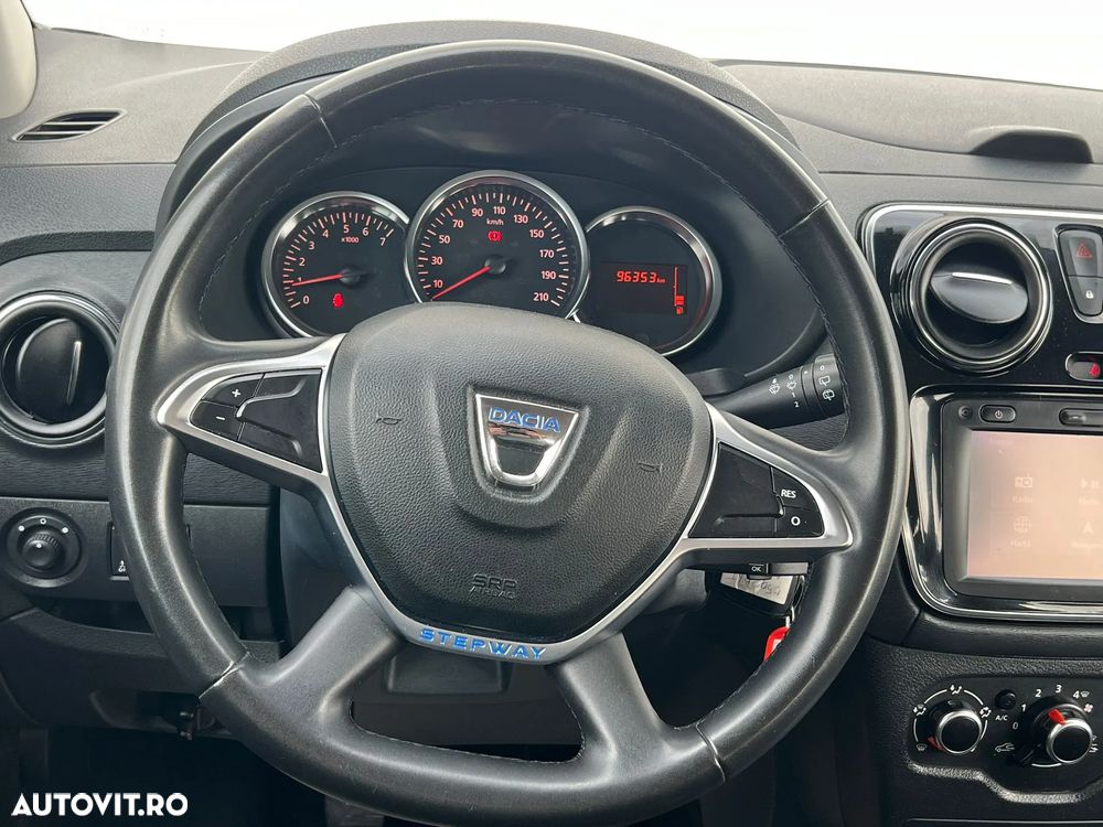 Dacia Lodgy 1.5 dCi 90 CP Stepway - 17