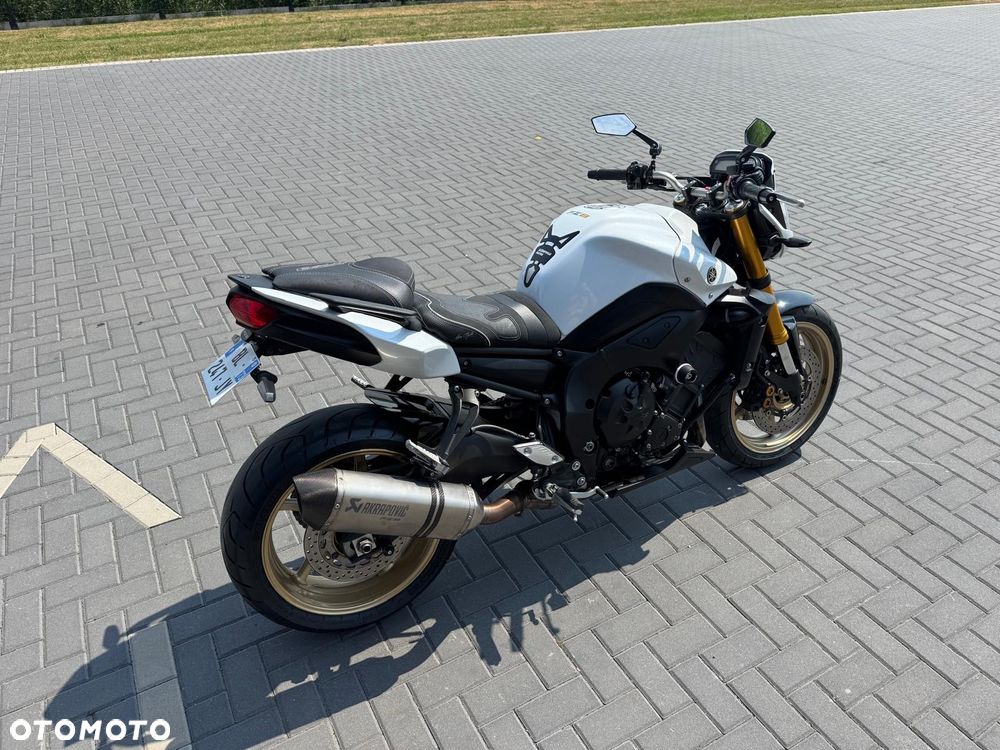 Yamaha FZ8 - 4