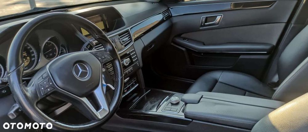 Mercedes-Benz Klasa E 250 CDI DPF BlueEFFICIENCY 7G-TRONIC Elegance - 23