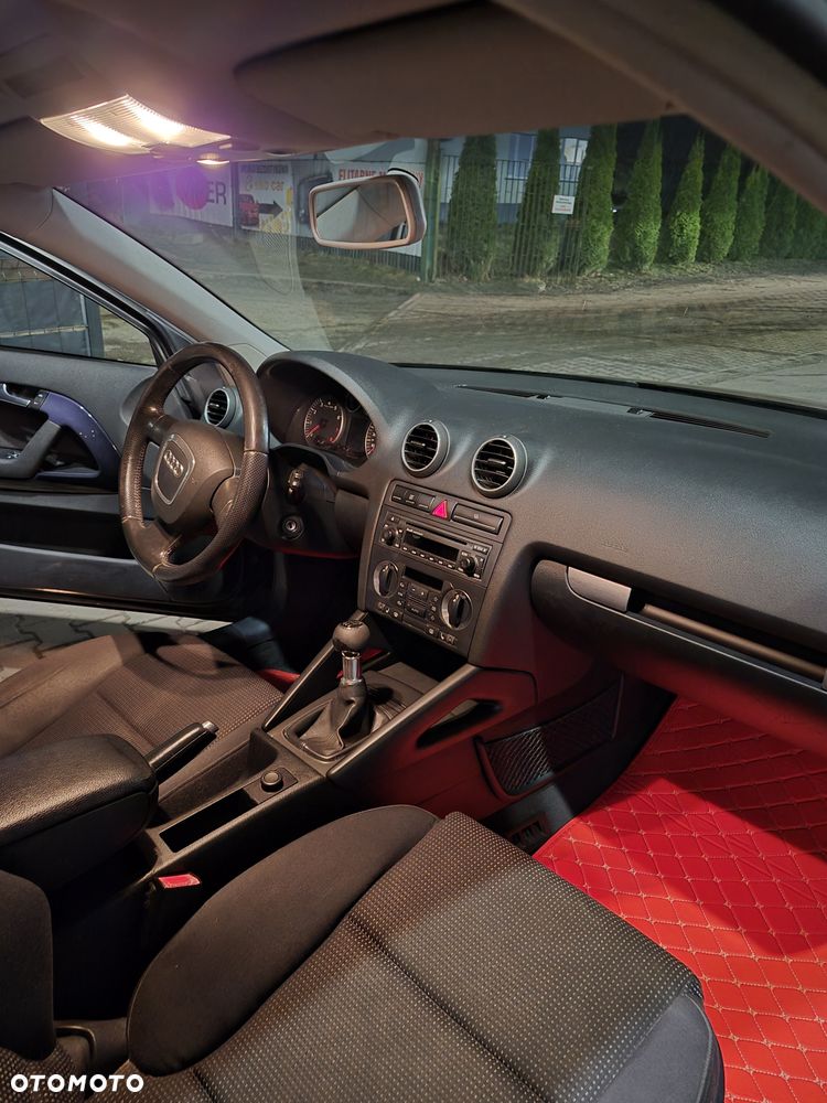 Audi A3 3-drzwiowe 2.0 FSI Ambiente - 14